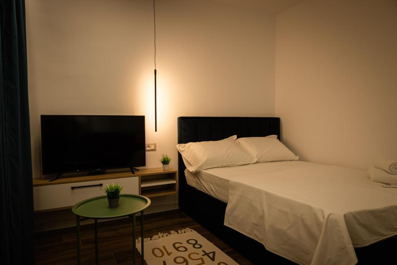 Prime Location Studio In Tirana Bagian luar foto