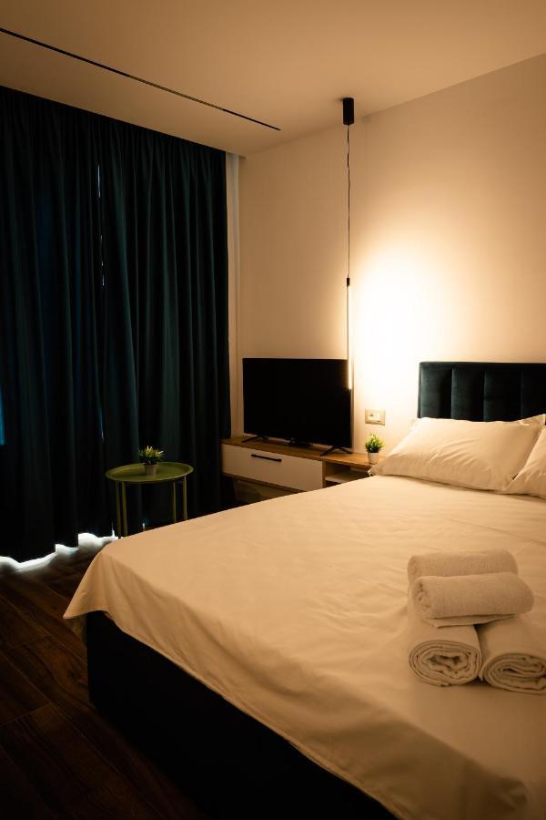 Prime Location Studio In Tirana Bagian luar foto